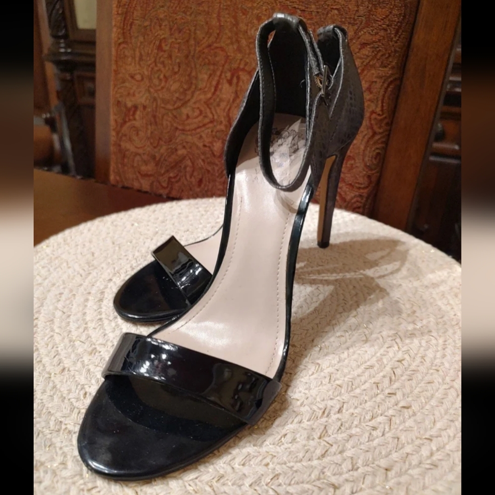 Vince Camuto Strappy Open Toe Heels - Picture 3 of 8